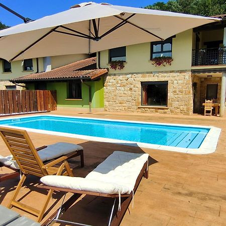 Chalet Con Piscina Climatizada En La Naturaleza Areatza Buitenkant foto